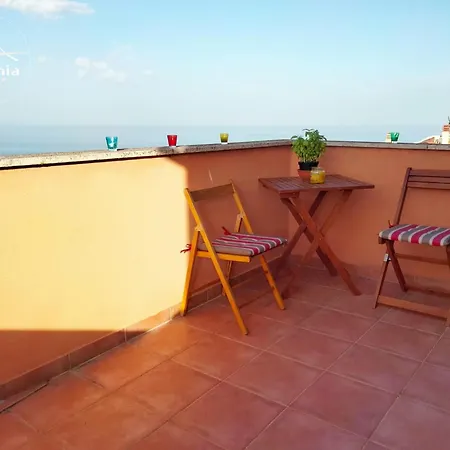 In Borgo Con Vista Mare Rc23 *