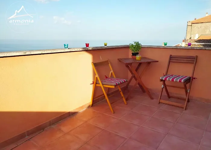 In Borgo Con Vista Mare Rc23 *