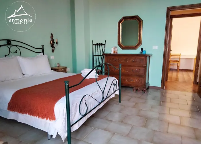 Апартаменты In Borgo Con Vista Mare Rc23 *